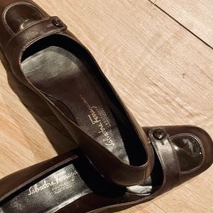 VTG Ferragamo BoutiqueChocolate Pumps